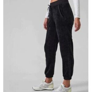 ATHLETA Women's Black Cozy Karma Recover Joggers Size M Plush Fleece